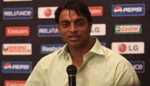 Watch: Shoaib Akhtar bashed his ex-Pakistan captain Moin Khan over Sarfaraz Ahmed