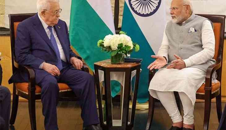 Prime Minister Narendra Modi with Palestinian President Mahmoud Abbas